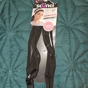 Black Scunci Headband
